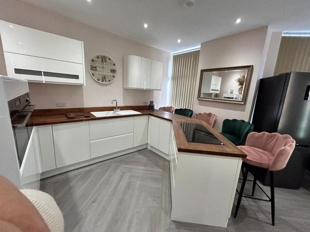 Strawberry Fields Suite By Sasco Apartments 블랙풀 외부 사진